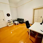 Casa Nora Liszt Ferenc Ter