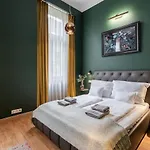 The Pearl Of The Heart Of Budapest