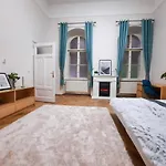 OASIS Guest House Budapest