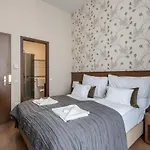 Elit Boutique Rooms- Best Location By Bqa