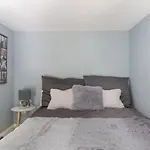 Ny18 Nyar Apartment