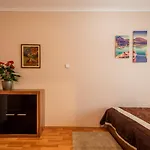 Santos 1214 Apartment