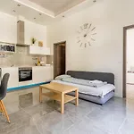 Modernized Condo At Kiraly 51