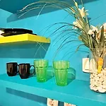 Budget Flat In The Center