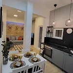 Cs14 Silver Apartment