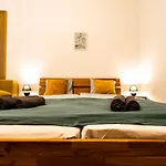 Palace Quarter Suite