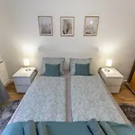 Pleasure Place Apartment