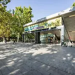 Live Star Apartment