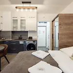 Central Sphere Apartment