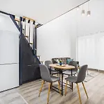 Venus Apartments - Westside Residence