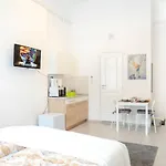 Papnoevelde Royal Inn @Inner City