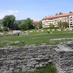 Cosy Apartment, Good Location, Cheap Parking In 50M