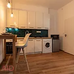Kd11 Apartment Hostaid