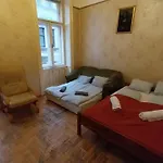 Retro Rooms