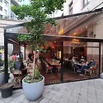 Deak Charming Apa With Balcony