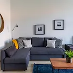 Deluxe Downtown Home By Elisabeth