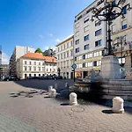 Budapest Central Square 2 Bedrooms Suite - Michaelides Voeroesmarty Square Residences