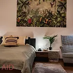 D68 Apartment - Hostaid