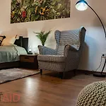D68 Apartment - Hostaid