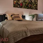 D68 Apartment - Hostaid