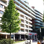 Corvin Cozy Apartment With Balcony309