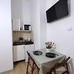 A4 Parliament Sunflower Cozy Apartment