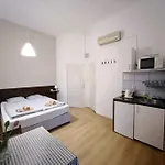 A3 Parliament Sunflower Cozy Apartment