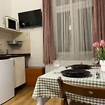 A3 Parliament Sunflower Cozy Apartment