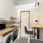 K5 Kis Apartment