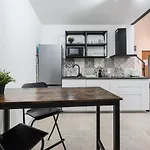Studio Station With Gallery