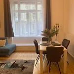 Blue Danube Apartment Downtown With Free Parking