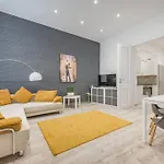 Lonyai Apartment