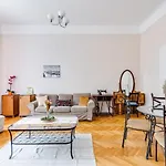 Vintage Apartment In The Jewish Quarter