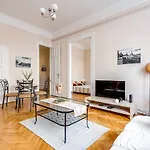 Vintage Apartment In The Jewish Quarter