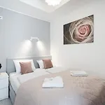 Mindful Studio Apartment