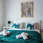 Romantic Studio Secret Garden