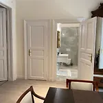 B16 Gellert Apartment Budapest