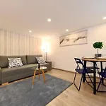 Cute Gallery Flat In Kiraly Street
