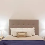 Stylish Luxury Apartment By Anna