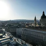 Paulay Central Top Suite
