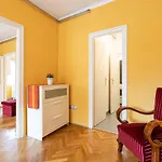 Bpr Castle Point Apartment