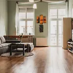Main Street Apartment / Heart Of Bp