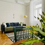 King Apartment