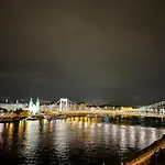 Luxury Residence With A Beautiful View For The Danube River