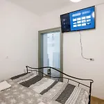 Cosy Central Apartment At River