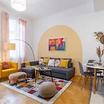 Cozy Home By Bella In The Heart Of Budapest