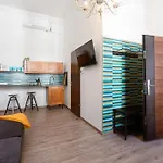 Free Parking Chain Bridge Home 4Ppl, 2Bdrm, Wifi, Smart Tv, Ac