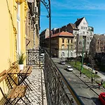 Terrace Vuvu - Apartment With Balcony In The Heart Of Budapest