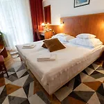 Helios Apartman Hotel