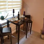 Luxe For Less Apartments